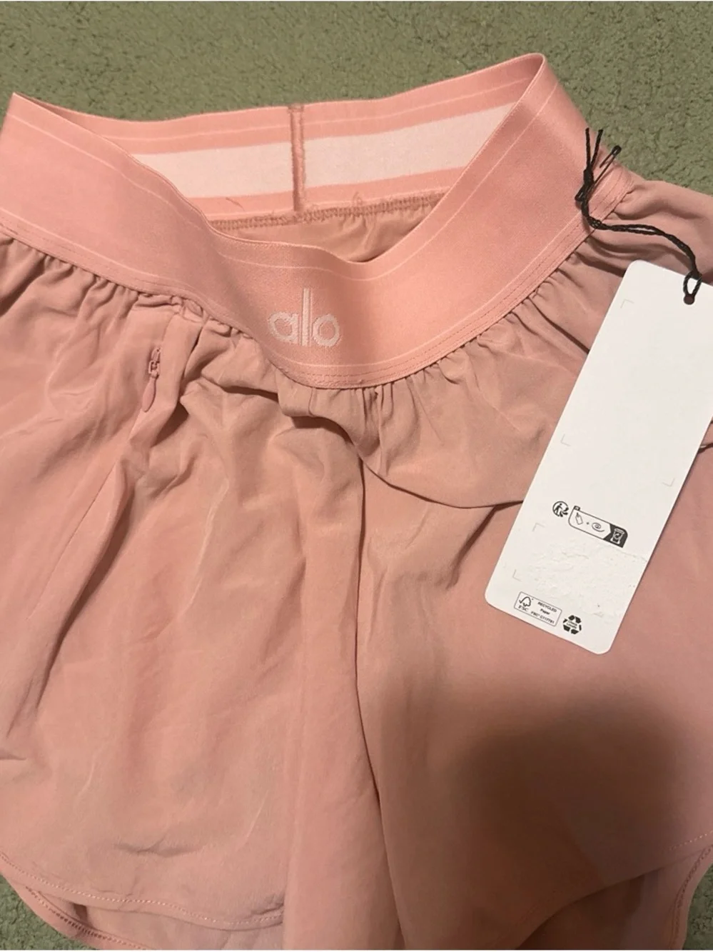 ALO Yoga match point short pink